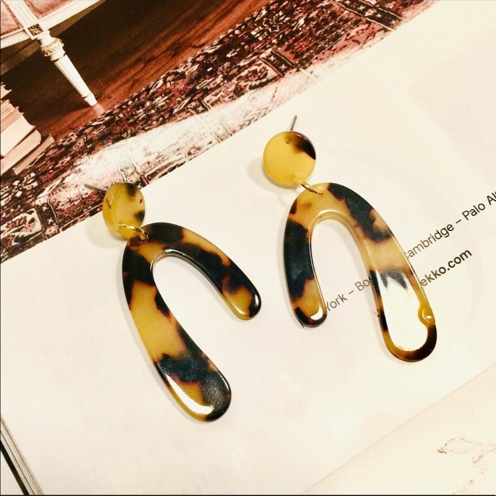 Resin earrings ✨ classic tortoise shell